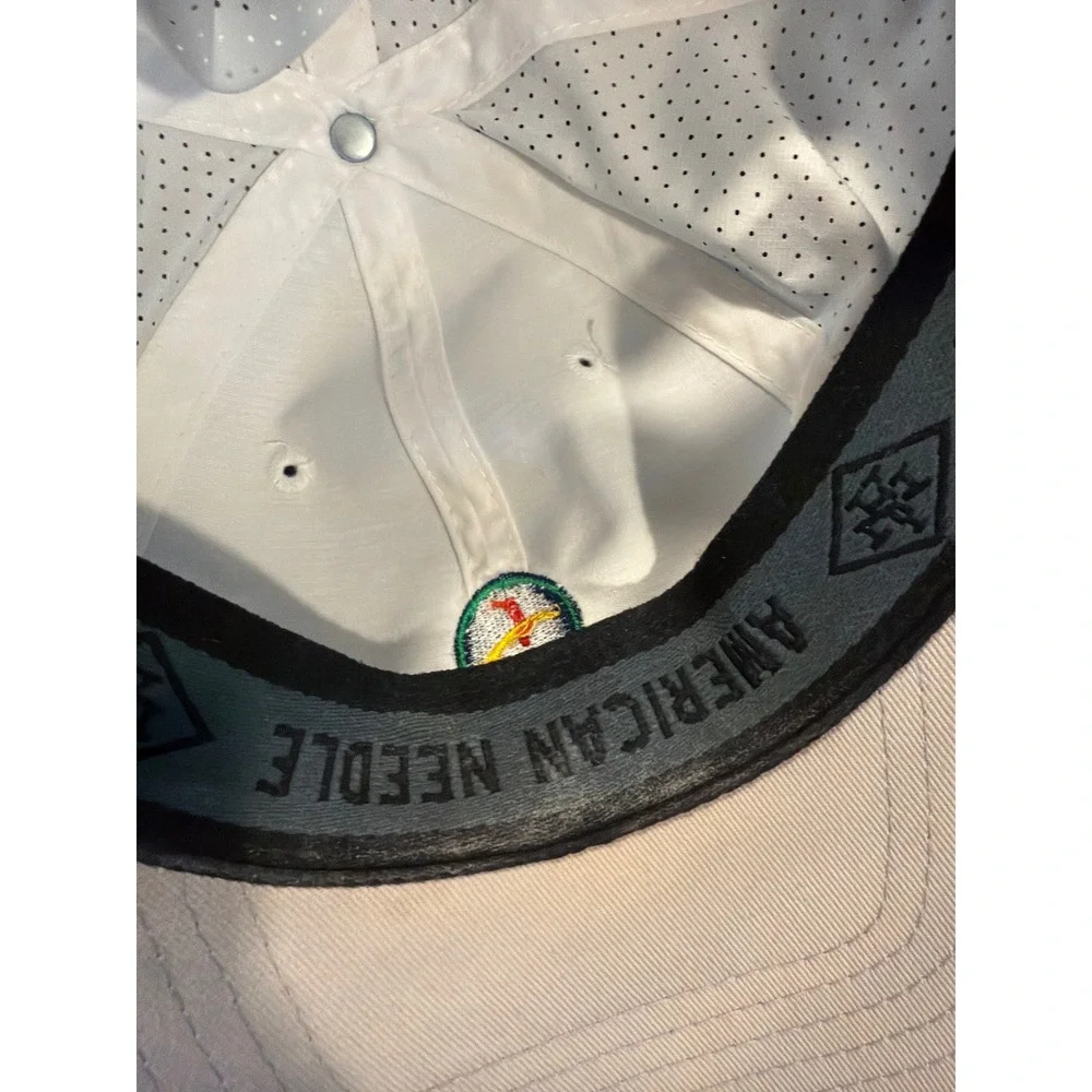 New Era 39THIRTY Carolina Panthers Hat Black White Mesh Stretch Fit Medium-Large